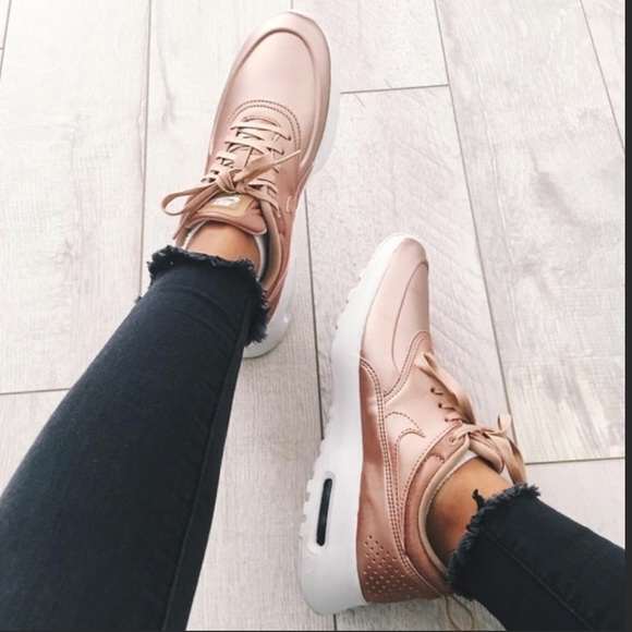 nike air max thea rose gold metallic